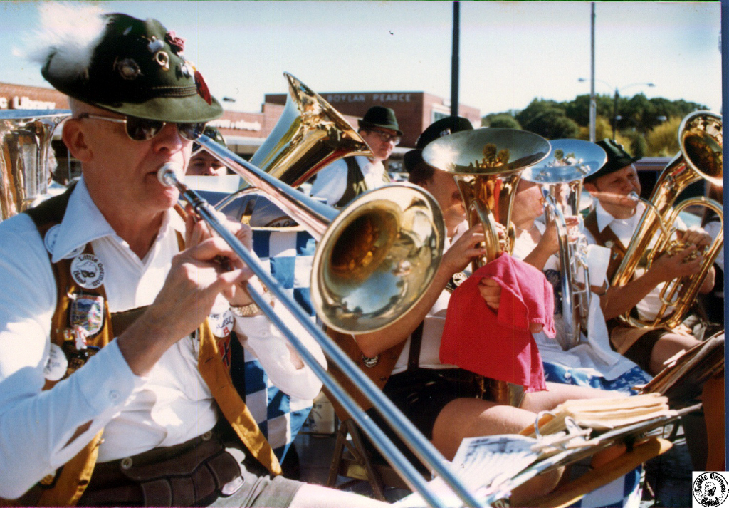 1981 10 08 01 Cameron Village Oktoberfest.jpg